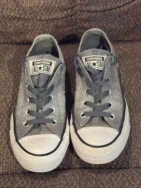 Converse ladies Gray Low Top Canvas Sneakers with White Toe